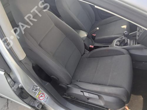 Used Front right seatbelt Front right seatbelt VW GOLF V (1K1) [2003-2010] 33701257 33701257