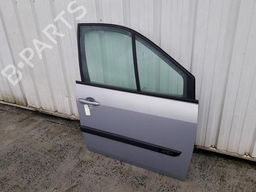 Used Right front door RENAULT SCÉNIC II (JM0/1_) 1.5 dCi (JM02, JM13) (101 hp) 26983411