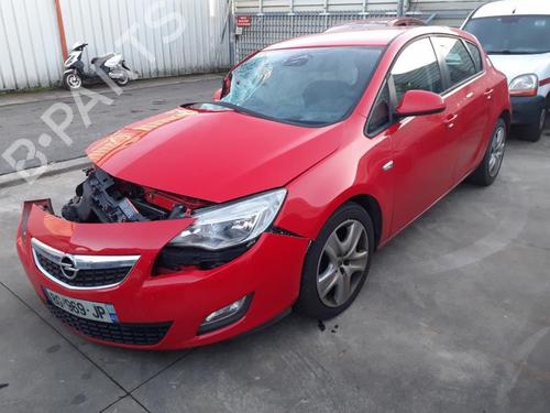 Used Front windshield wiper arm OPEL ASTRA J (P10) 1.3 CDTI (68) (95 hp) 27007464