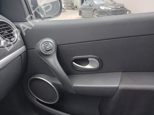 Used Right front window switch Right front window switch RENAULT CLIO III Hatchback Van (SB_, SR_) [2005-2026] 35794530 35794530