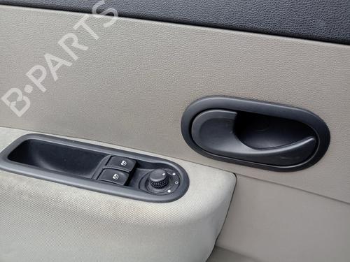 Used Left front window switch Left front window switch RENAULT CLIO III (BR0/1, CR0/1) 1.5 dCi (C/BR0G, C/BR1G) (68 hp) 35779719 35779719