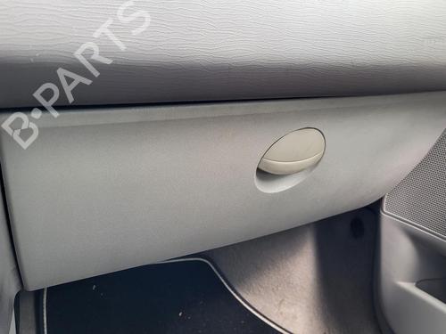Used Glove box CITROËN C4 I (LC_) 2.0 16V (140 hp) 26981454