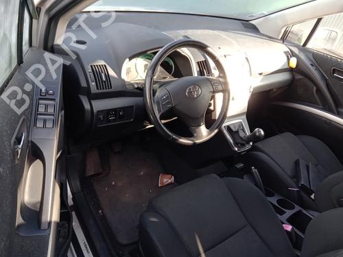 Used Front left interior door handle TOYOTA COROLLA Verso (ZER_, ZZE12_, R1_) 2.2 D-4D (AUR10_, AUR10R) (136 hp) 31178270