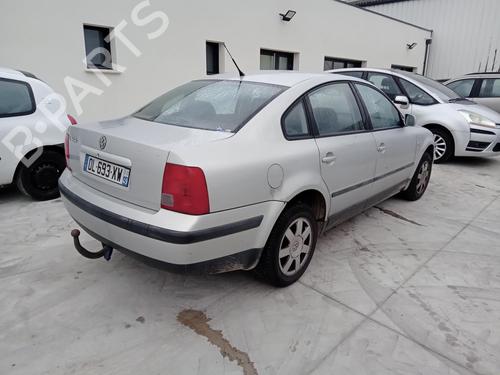 Used Rear right lock VW PASSAT B3/B4 (3A2, 35I) 1.9 TDI (90 hp) 27018301