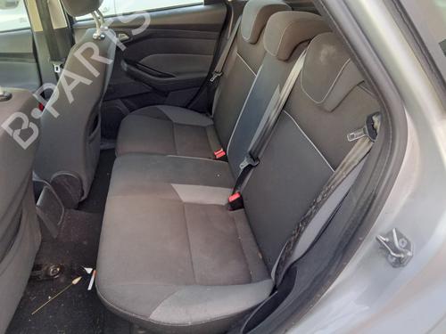Used Seat buckle FORD FOCUS III 1.6 TDCi (115 hp) 27001167