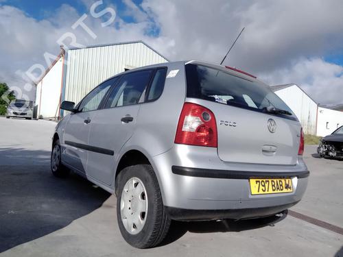 Bagaksel VW POLO (9N_, 9A_) 1.9 SDI (64 hp) 27003437