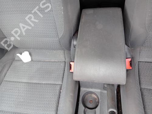 Used Seat buckle VW TOURAN (1T1, 1T2) 1.9 TDI (105 hp) 26986902
