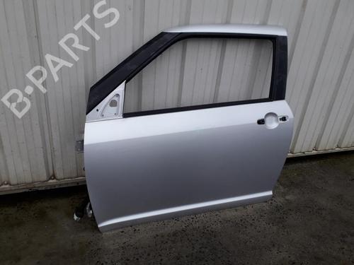 Dør venstre foran SUZUKI SWIFT III (MZ, EZ) 1.3 DDiS (RS413D) (75 hp) 26999537