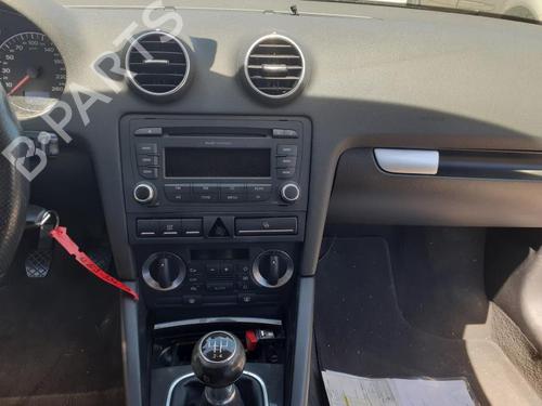 Used Radio AUDI A3 (8P1) 1.9 TDI (105 hp) 26987620