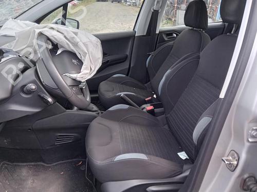 Used Right front seat PEUGEOT 208 I (CA_, CC_) 1.2 VTI 82 (82 hp) 27006477