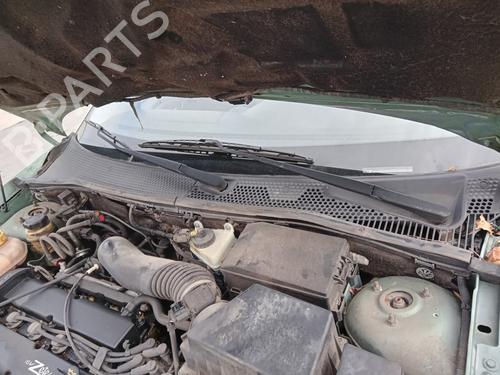 Used Front windshield wiper arm FORD FOCUS I (DAW, DBW) 2.0 16V (131 hp) 27011743