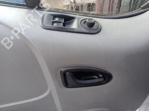 Venstre fortil invendig håndtag OPEL VIVARO A Van (X83) 1.9 DTI (F7) (101 hp) 31802603