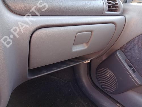Used Glove box Glove box RENAULT CLIO I (B/C57_, 5/357_) [1990-1999] 33546705 33546705