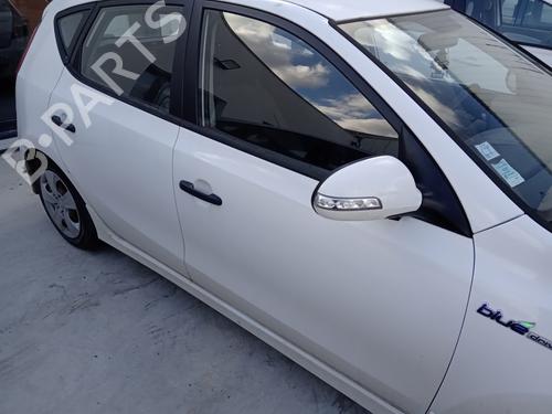 Used Front right exterior door handle HYUNDAI i30 (FD) 1.6 CRDi (90 hp) 27012409