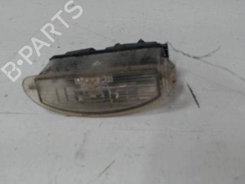 Luz matrícula RENAULT CLIO II (BB_, CB_) 1.4 16V (B/CB0P, BB13) (98 hp) 31706955