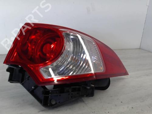 Feu arrière droit HONDA ACCORD VIII (CU) 2.2 i-DTEC (CU3) (150 hp) 27019982