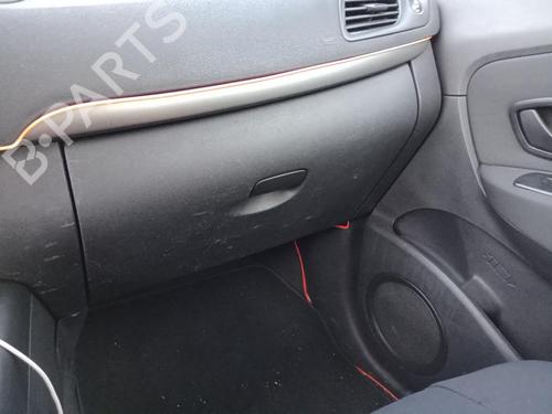 Used Glove box RENAULT SCÉNIC III (JZ0/1_) 1.5 dCi (110 hp) 26995281