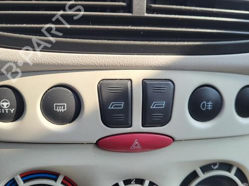 Used Warning switch FIAT PUNTO (188_) 1.2 60 (188.030, .050, .130, .150, .230, .250) (60 hp) 26987331