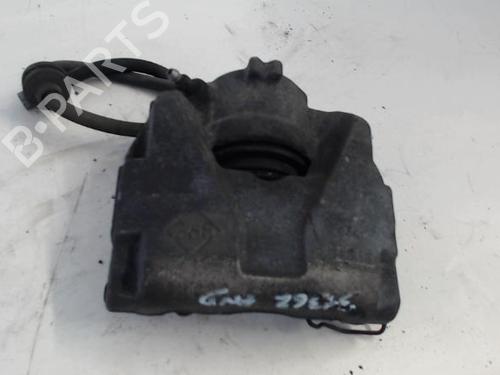 Zacisk hamulca przedniego prawego RENAULT MEGANE III Hatchback (BZ0/1_, B3_) 1.5 dCi (BZ09, BZ0D, BZ1W, BZ29, BZ14) | BP30413153M104