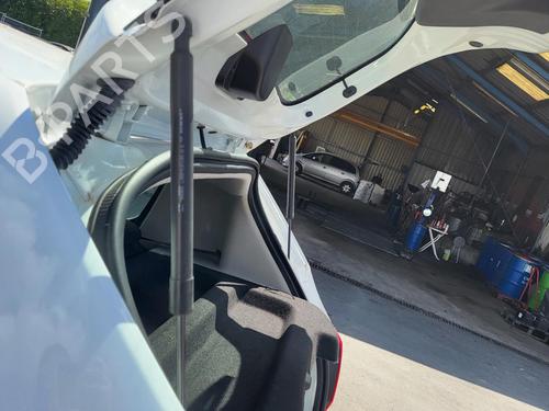 Used Tailgate lift support DACIA SANDERO II 1.0 SCe 75 (B8JC, B8JD, B8NC) (73 hp) 26991315