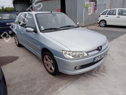 Used Front wiper motor PEUGEOT 306 Hatchback (7A, 7C, N3, N5) 2.0 HDI 90 (90 hp) 27609601