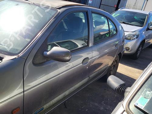 Tür links vorne für RENAULT MEGANE I (BA0/1_) 1.9 dCi (BA05, BA1F) (102 hp) 26981500