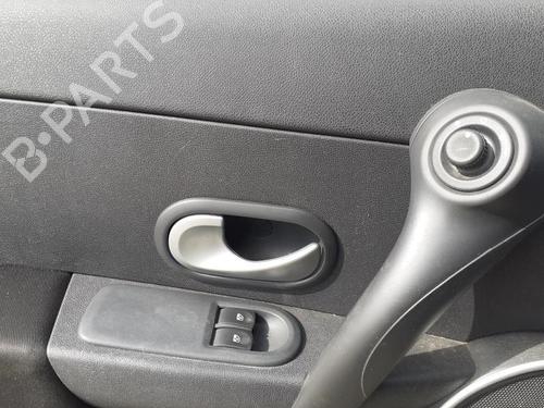 Used Front left interior door handle RENAULT CLIO III Grandtour (KR0/1_) 1.5 dCi (KR0G) (68 hp) 27019710