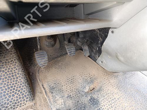 pedal-renault-trafic-ii-van-fl-2001-39627348 main image