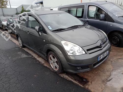 Højre forlygte TOYOTA COROLLA Verso (ZER_, ZZE12_, R1_) 2.2 D-4D (AUR10_, AUR10R) (136 hp) 27002835