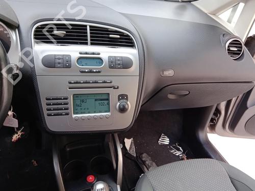 Used Radio SEAT TOLEDO III (5P2) 2.0 TDI 16V (140 hp) 26998277