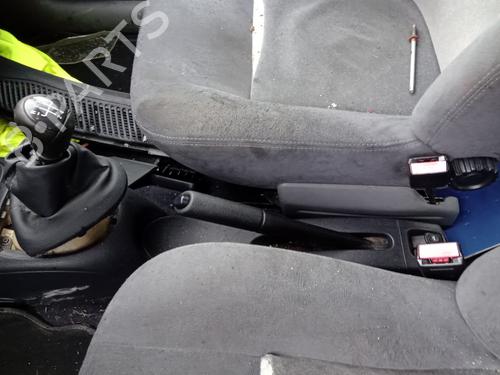 seat-buckle-renault-megane-i-ba01_-1995-1996-1997-1998-1999-2000-2001-2002-2003-2004-32413703 main image