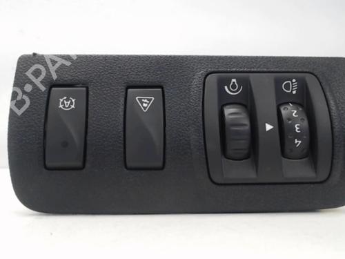 Used Switch RENAULT MEGANE III Hatchback (BZ0/1_, B3_) 1.5 dCi (BZ0C) (90 hp) 27014953