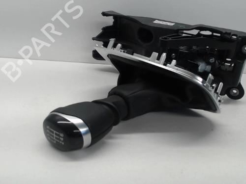 Used Gear lever RENAULT MEGANE IV Hatchback (B9A/M/N_) 1.2 TCe 130 (B9MR) (130 hp) 27004549