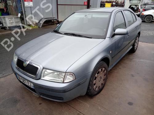 Used Left mirror SKODA OCTAVIA I (1U2) 1.9 TDI (110 hp) 26982766