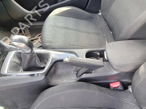 Boucle de ceinture de sécurité PEUGEOT 308 SW II (LC_, LJ_, LR_, LX_, L4_) 1.6 BlueHDi 120 (120 hp) 30101389