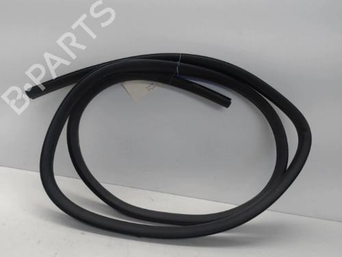 Used Rubber door seal FORD FIESTA VI (CB1, CCN) 1.4 TDCi (70 hp) 26992057
