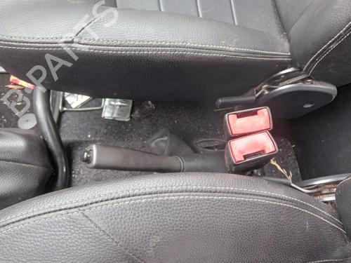 Used Seat buckle MICROCAR OPTIMAX 0.4 DCI (5 hp) 28132711
