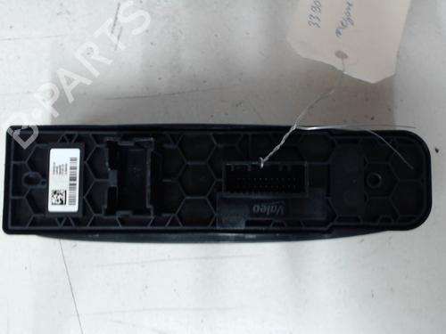 Used Left front window switch Left front window switch RENAULT MEGANE IV Hatchback (B9A/M/N_) 1.2 TCe 130 (B9MR) (130 hp) 32736181 32736181