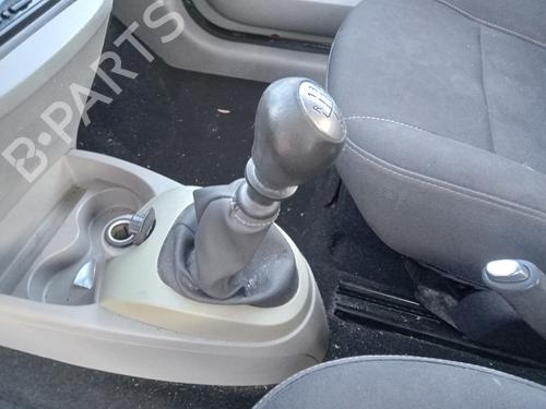 Used Gear lever RENAULT TWINGO II (CN0_) 1.2 (CN0D) (58 hp) 32183319