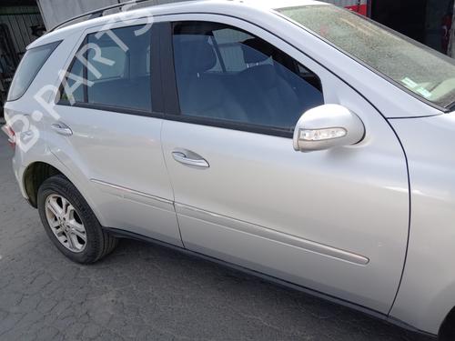 Used Right front door MERCEDES-BENZ M-CLASS (W164) ML 320 CDI 4-matic (164.122) (224 hp) 27164218