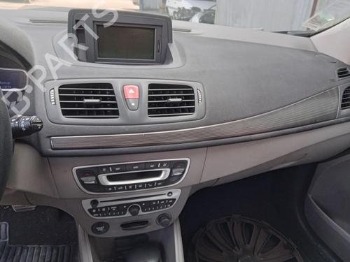 Used Radio RENAULT MEGANE III Grandtour (KZ0/1) 1.5 dCi (KZ09, KZ0D, KZ1G, KZ29, KZ14, KZ1W, KZ10, KZ1F,... (110 hp) 27013996