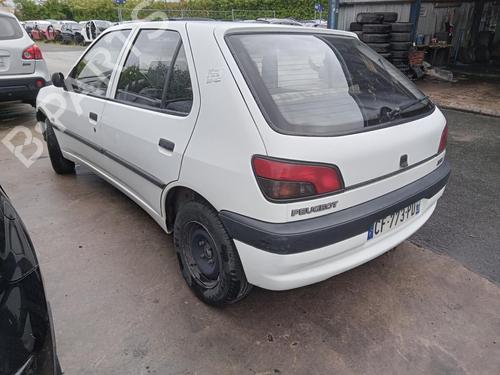 Used Left taillight PEUGEOT 306 Hatchback (7A, 7C, N3, N5) 1.9 D (68 hp) 26982671