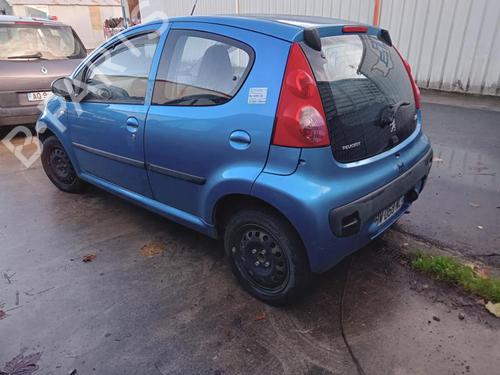 Used Left taillight PEUGEOT 107 (PM_, PN_) 1.0 (68 hp) 26996829