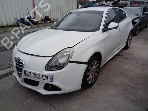 Used Left front fog light ALFA ROMEO GIULIETTA (940_) 2.0 JTDM (940.FXL1A) (140 hp) 27002776