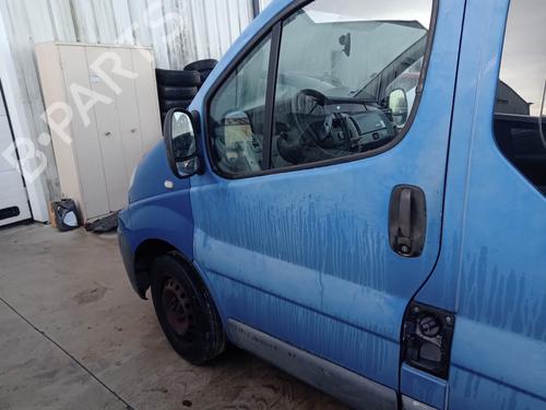 Used Left front door RENAULT TRAFIC II Bus (JL) 2.0 dCi 90 (JL00, JL01, JL0H, JL0M, JL0P, JL0S) (90 hp) 31805448