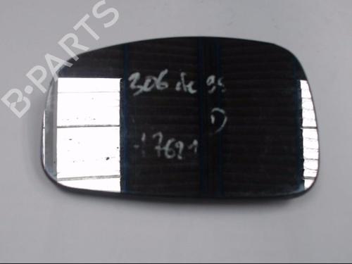 Espelho direito PEUGEOT 306 Hatchback (7A, 7C, N3, N5) 1.4 (75 hp) 32139123