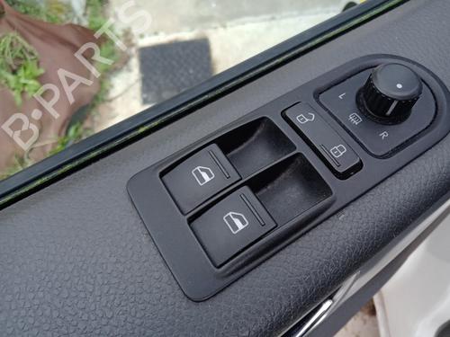 Venstre fortil elrude kontakt VW TRANSPORTER T5 Bus (7HB, 7HJ, 7EB, 7EJ) 2.0 BiTDI (180 hp) 32361733