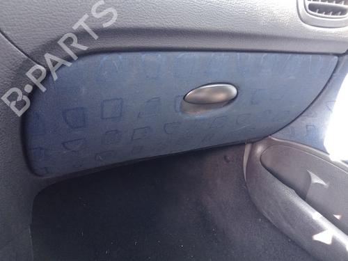 Porta-luvas PEUGEOT 206 Hatchback (2A/C) 1.1 i (60 hp) 33118722
