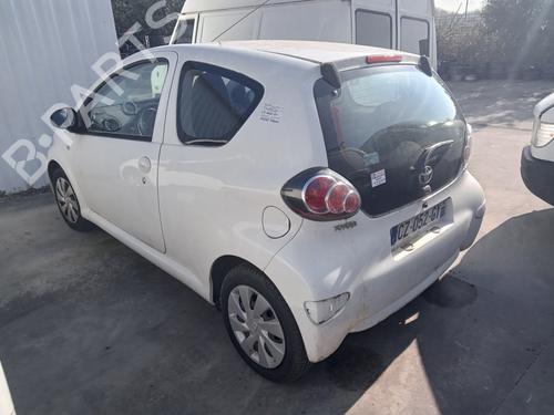 Used Rear bumper reinforcement Rear bumper reinforcement TOYOTA AYGO (_B1_) 1.0 (KGB10_, KGB10R) (68 hp) 33546813 33546813