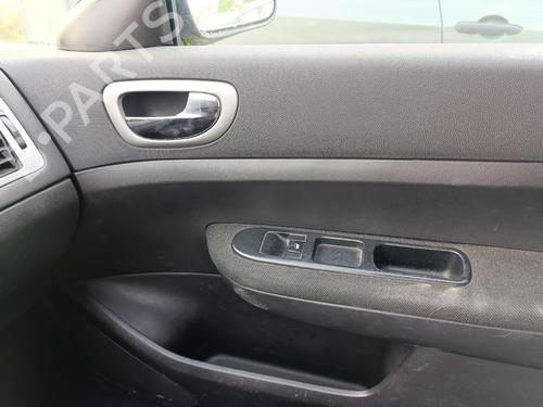 Used Right front window switch Right front window switch 39545882 39545882